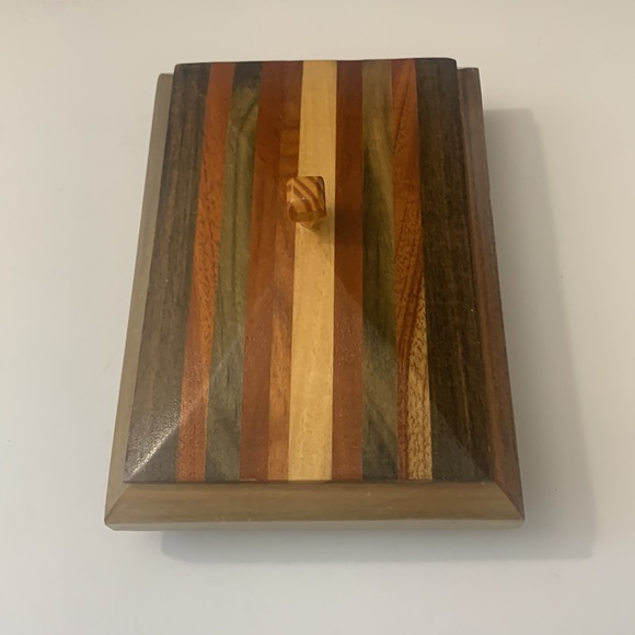 Gorgeous Marquetry Wood box with Red Velvet lining. MCM Pyramid style top - Picture 8 of 14